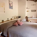 Chateau De - Chateauzen ホテル 4*