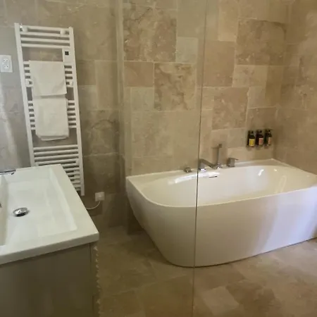 Chateauzen Madières